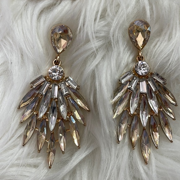 Never worn bundle of earrings. - Picture 4 of 4